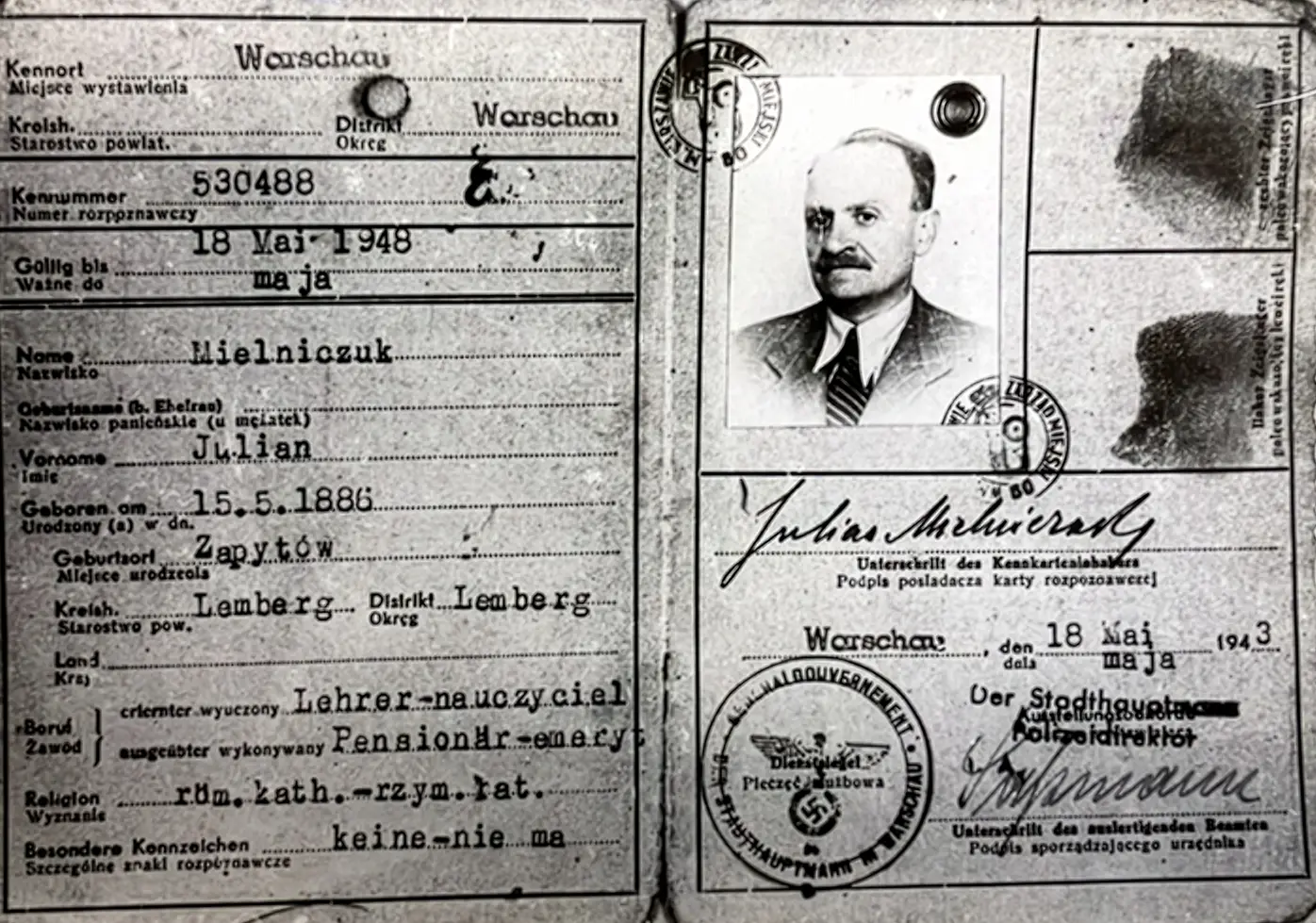 The Kennkarte issued to Moshe Rubin by the Nazis in Poland, 1943
