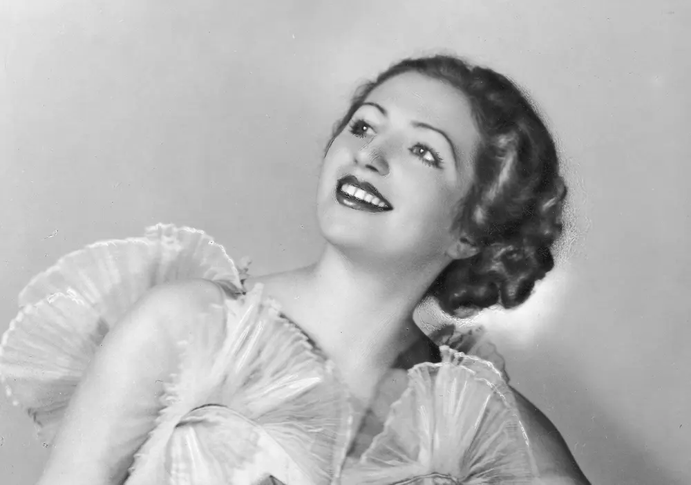 Performing artist Franceska Mann